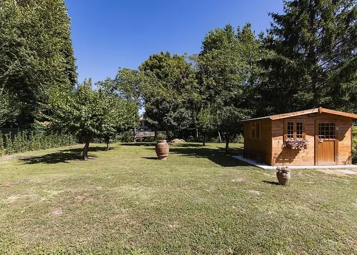 Tuscan Big Garden And Patio 아파트 *