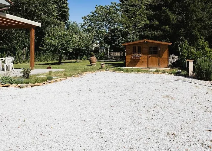 Tuscan Big Garden And Patio Vicopisano